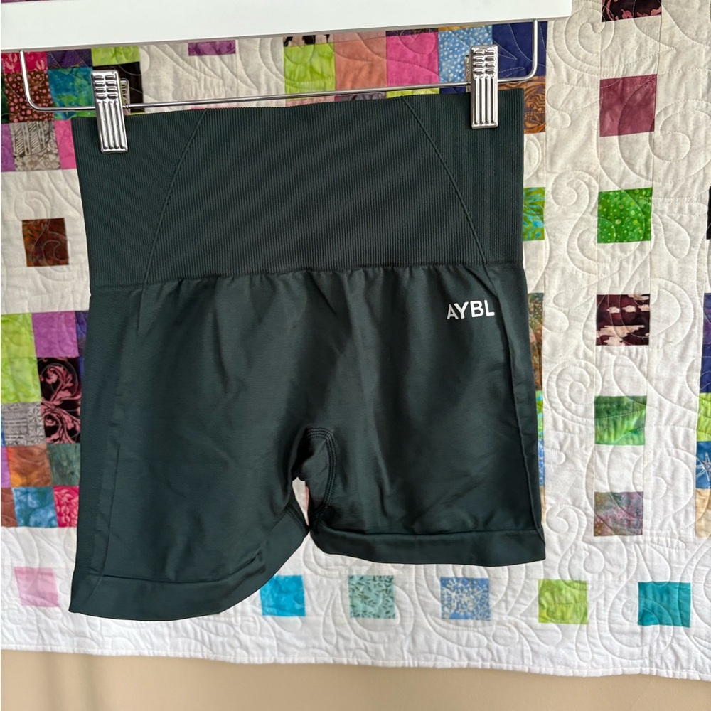 AYBL Green Bike Shorts High-Waisted Compression Fit - Picture 4 of 4